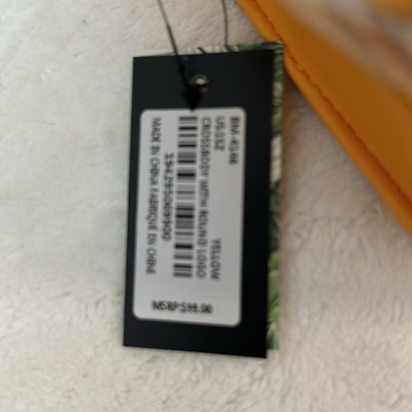 🦋NWT! BADGLEY MISCHKA Crossbody with round Logo yellow gold strap vegan leather. - Picture 5 of 9